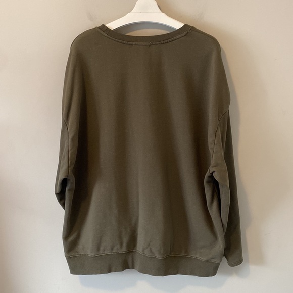 Good American Khaki Drop Shoulder Long Wide Sleeve Crewneck Sweatshirt - Picture 13 of 16